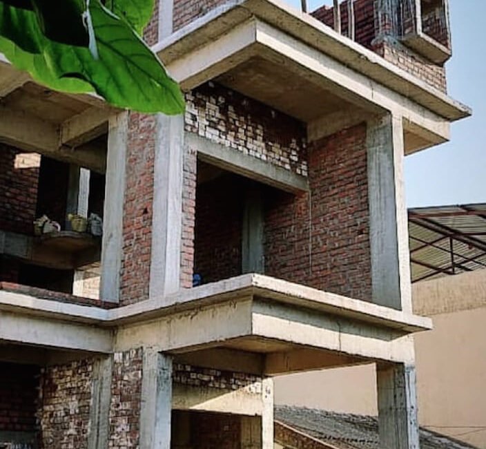 House That Connects 4