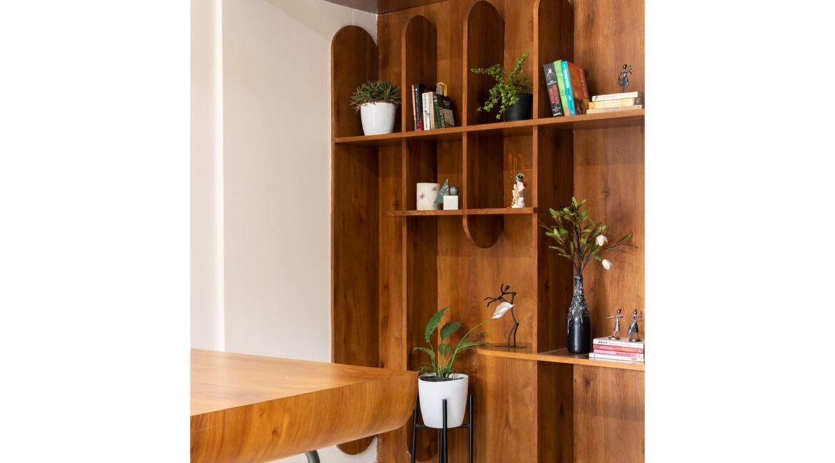 The Compact Office 4